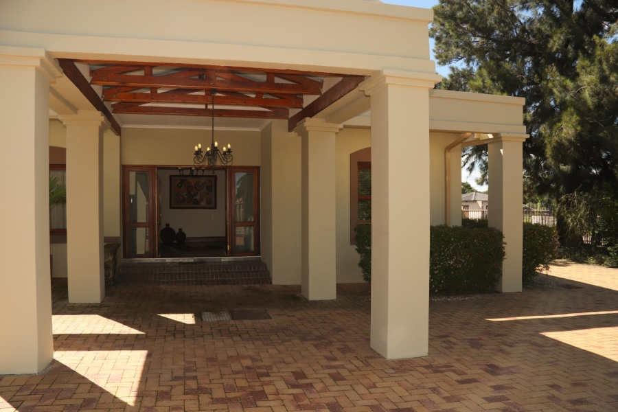 5 Bedroom Property for Sale in Senekal Free State